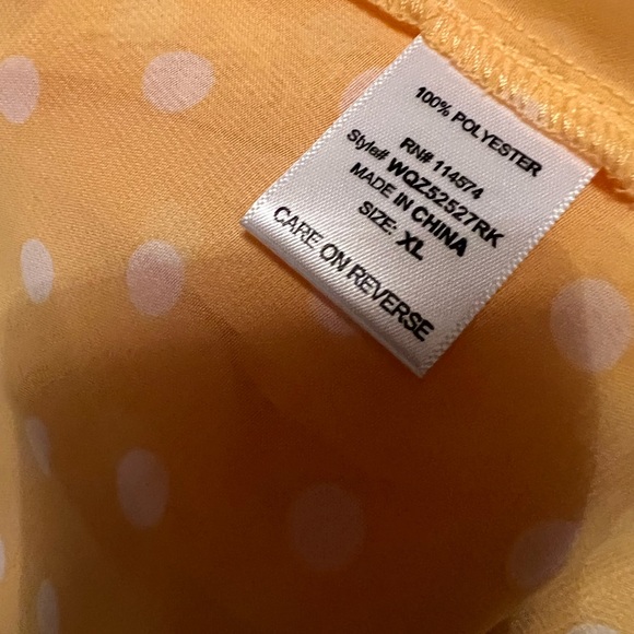 Nordstrom Ladies button down blouse with collar. - Picture 12 of 13